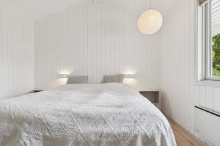 Cozy And Well-Appointed Summer House In Hornbæk - 1