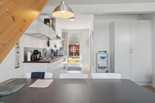 Holiday Apartment For 4 With Shared Pool - 5
