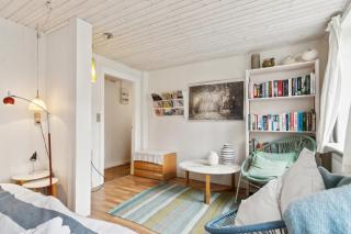 Lovely Holiday Apartment In Rønne - 3