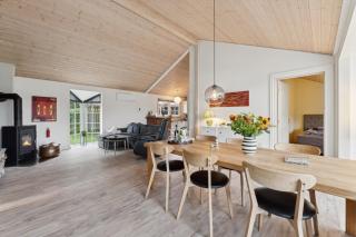 Sunny Fjord Cottage By Ringkøbing Fjord - 1
