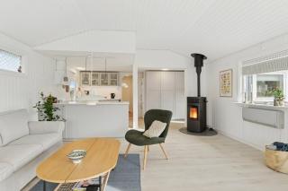 Quiet Holiday Home With Annex And Great Outdoor - 8