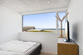 Seaside Cottage With A Stunning View - 2