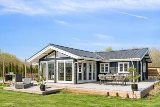 Cozy Wooden Cottage With A Great Terrace - 3