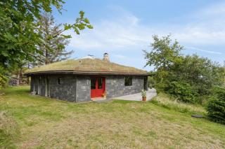 Scenic 2025 Summer House With Sea View - 9
