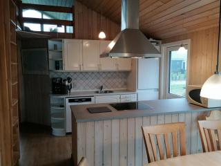 Cozy Summer House By The Beach And Forest - 3