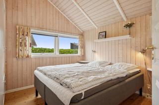 Beachside Holiday Home For The Whole Family - Broager - 2