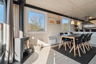 Cottage Near Idyllic Peaceful Sandy Beach - 5