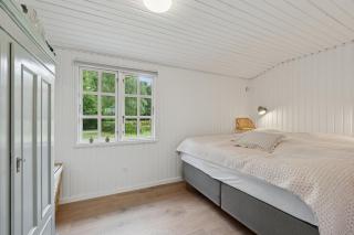Renovated Classic Cottage Close To Beach - 4