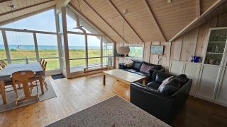 Holiday Home With Sea View And Beach Nearby - 7