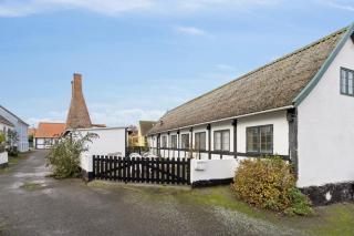 Charming Holiday Home In Årsdale - 0