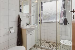 Newly Renovated Holiday Home With Outdoor Spa - 7