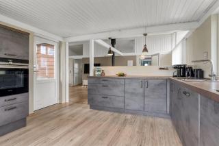 Family-Friendly Activity House By The Sea - 9