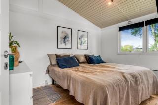 Family-Friendly Activity House By The Sea - 2