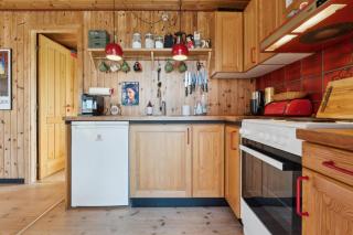 Cozy Cottage With A Beautiful View - 4