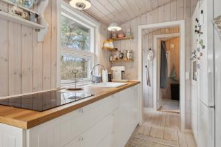 Charming Holiday Home Near Stenstrup Beach - 9