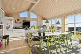 Lovely Holiday Home With Sea View - 2