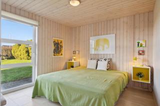 Lovely Holiday Home With Sea View - 1