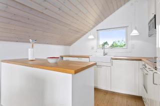 Lovely Summer House In A Town-Close Location - 8