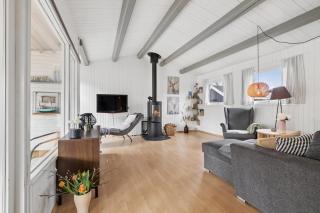 Lovely Holiday Home Near Water And Nature - 6