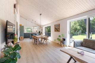 New And Modern Holiday Home With Hot Tub - 9