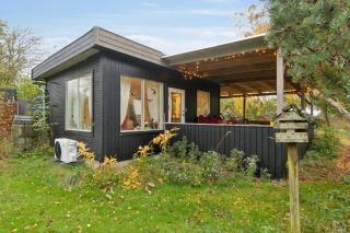 Cozy Seaside Cottage On Sejerø - 9