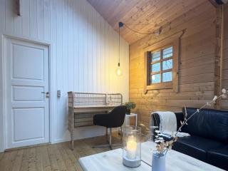 Cozy And Modern Holiday Home In The Woods - 9