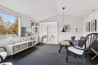 Cozy Holiday Home With Sauna And Hot Tub - 3