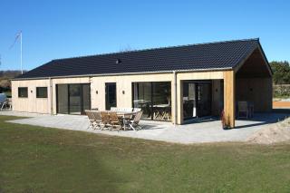 Nice Holiday Home 100 Meters From The Water - 8