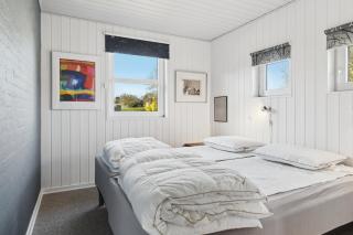 Super Nice Holiday Home With Whirlpool - 5