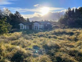 Elegant Home With Views Of Protected Landscape - 4