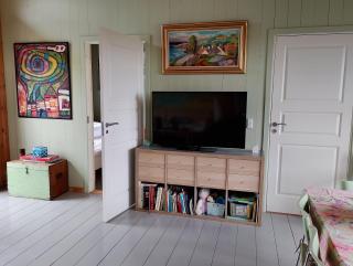 Peaceful Cottage With View Near Fjord Trails - 9