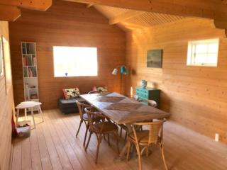 Cozy Log Cabin Near Beach And Forest - 4