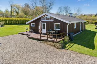 Charming Holiday Home Near The Beach - 8