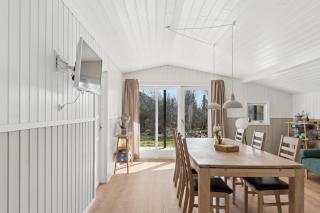 Renovated Holiday Home Near Beach And Town - 3