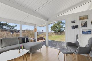 Holiday Home With Fantastic Sea View - 1