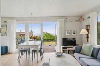 Cozy House With Sea View And Beautiful Location - 4