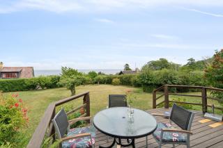 Cozy House With Sea View And Beautiful Location - 2