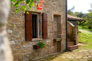 Lake View Villa In Umbria Overlooking Trasimeno - 6