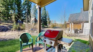 Modern McCall Family Retreat Loft AC Deck - 3