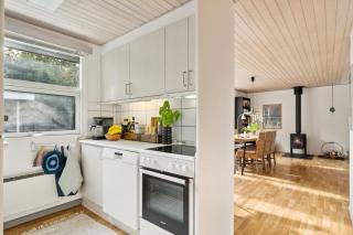 Cozy Summer House Close To The Beach - 2
