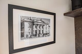 Modern Suite- WiFi, TV & Comfort-First Floor - 1