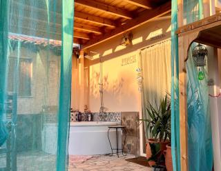 Luxury Garden Villa Outdoor Spa Bath - 6