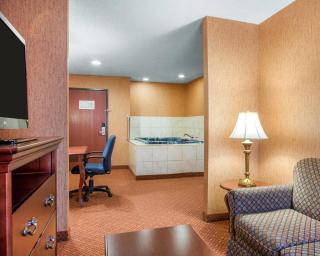 Quality Inn & Suites - 2