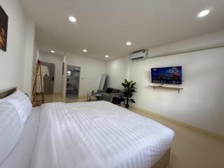 S hostel 302 sukhumvit48 near Phrakanong BTS - 2