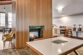Hampton Inn & Suites Scottsburg - 3