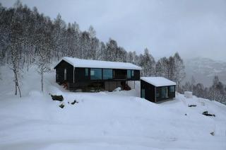 Floating Dream Cabin Embraced By Nature - 5