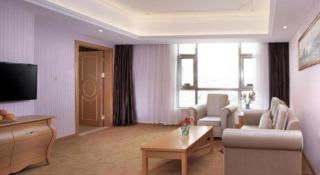Vienna Hotel Guangdong Xinyi Jiaoyucheng River View - 3