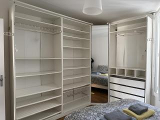 Beautiful 2-bedroom Apartment At La - 4