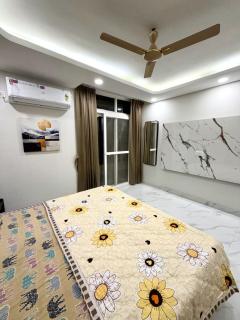 Hills & Heli Stays - 4