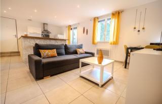 Lisa - Spacious Terrace Ground floor - by Tgb - 3